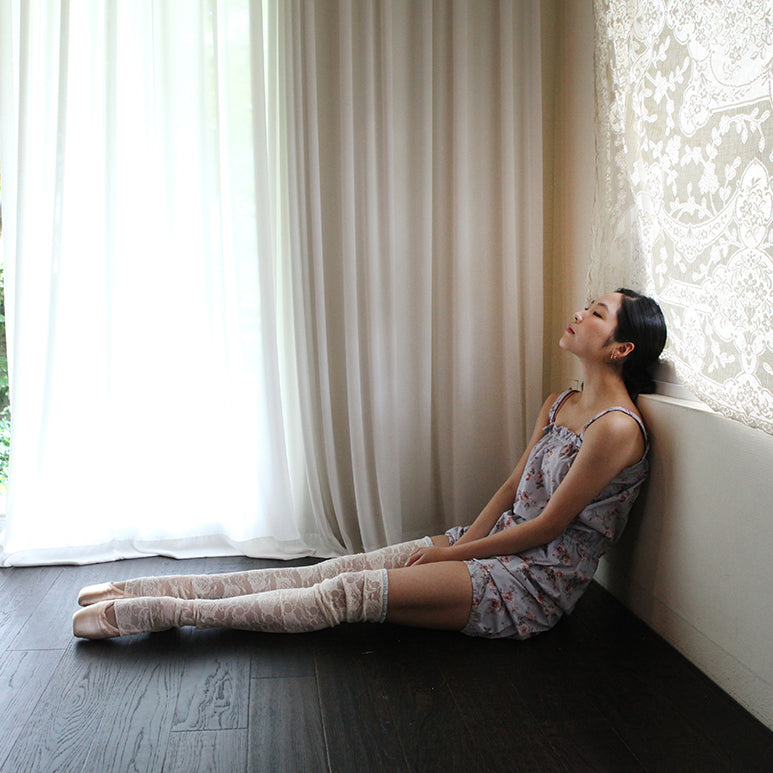 Girls White Lace Warm Up Socks